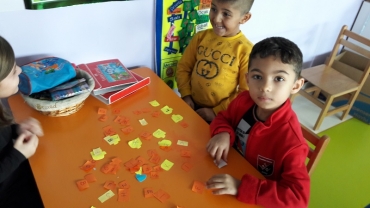 Anasınıfı A grubu / Türkçe dil dersinde öğrendikleri seslerle kelime yazma çalışması yaptılar