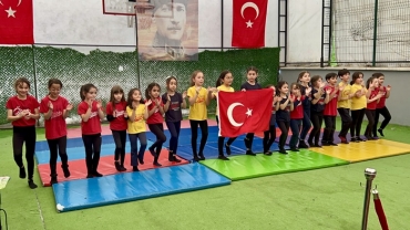 19 Mayıs Atatürk’ü Anma Gençlik ve Spor Bayramı Töreni  Cimnastik Gösterisi