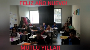 İspanyolca dersinde 5-A sınıfı öğrencilerimiz yeni yılı coşkuyla karşılayıp güzel dileklerde bulundular.