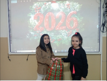 2/A sınıfı öğrencileri birbirlerinin yeni yılını kutladı.