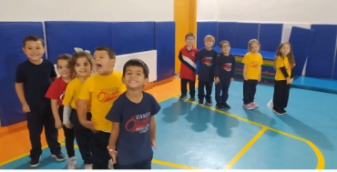 Beden Eğitimi ve Oyun Dersinde Anaokulu öğrencilerimizle birlikte nesne kontrolü, çabukluk ve koordinasyon becerilerini geliştirmeye yönelik parkur çalışması yaptık.