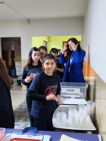 Gazzeye yardım için gerçekleştirmiş olduğumuz yardım kermesi hedefine ulaşmıştır. Göstermiş oldukları hassasiyet için Caner Özen Koleji adına tüm velilerimize ve öğrencilerimize teşekkür ediyoruz.