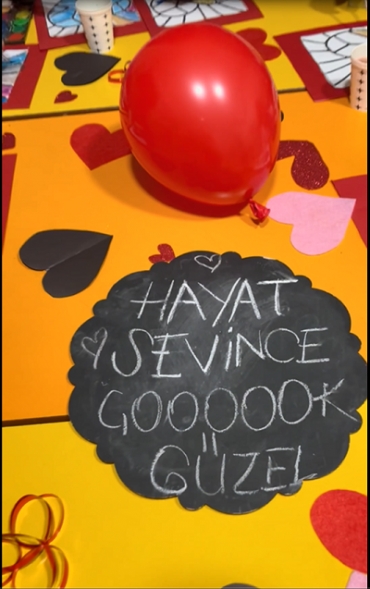 6 yaş B sınıfı 14 Şubat sevgi günü sanat etkinliği ?