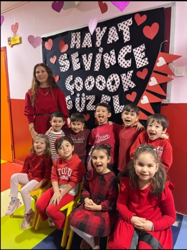 5 Yaş A sınıfı’na ‘Sence sevgi nedir?’ diye sorduk ♥️