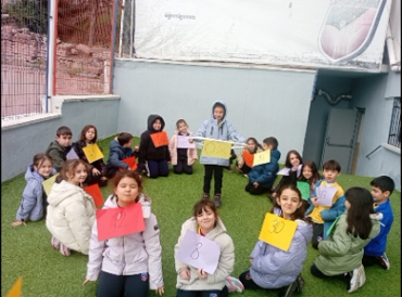 2/A sınıfı, çarpma işlemlerinde 0’ın etkisini oyun yoluyla keşfetti ve matematikte sıfırın gücünü öğrendi.