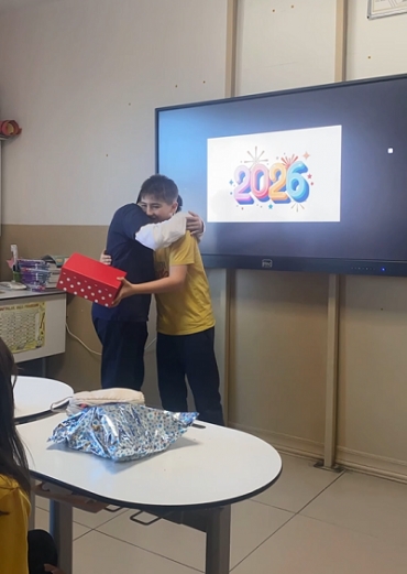 4/B Sınıfı İyi Seneler Diler.❄️