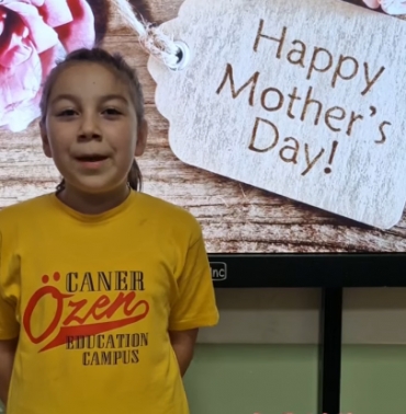 * Happy Mother's Day to the queen of our hearts.* Our 4th grade pupils mother's day messages.