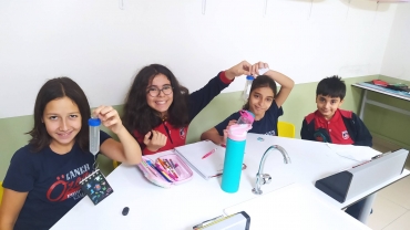 5. Sınıf Öğrencilerimizle Fen Bilimleri dersinde dinamometreyle kuvvet konusunu uygulamalı etkinlikle eğlenerek öğrendik.